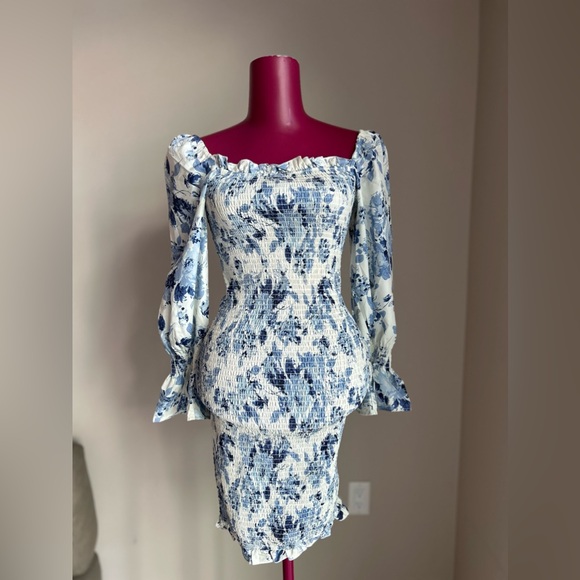 Blue and white floral dress 👗 size M - Picture 7 of 8